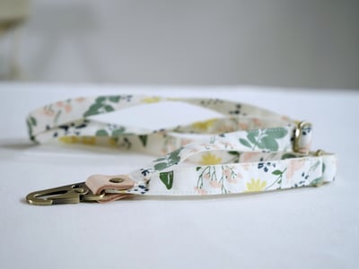 DIY材料包: 花布手機掛繩16