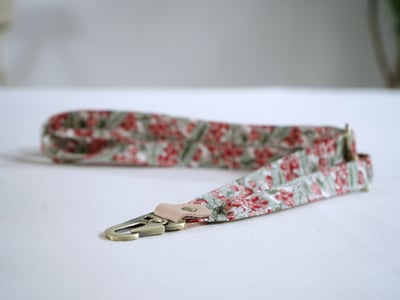 DIY材料包: 花布手機掛繩17