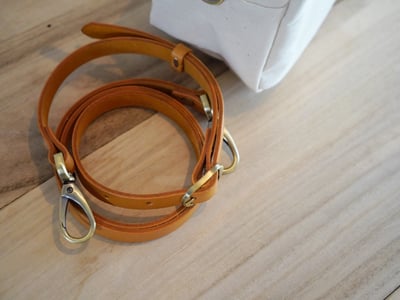 【福利品】69. 吐司小方包特別設計款  生成白  6折3