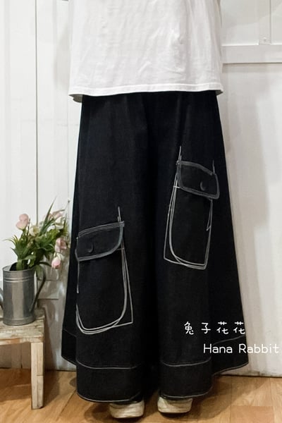 日系個性刺繡口袋闊腿寛褲裙(黑) 188451