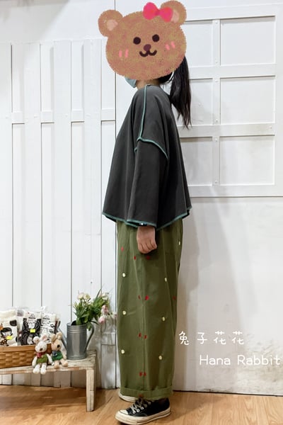 WE家包邊小布標短版上衣(深灰) 139402