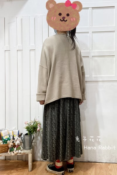 日系V領小口袋簡約針織毛衣(杏) 211083