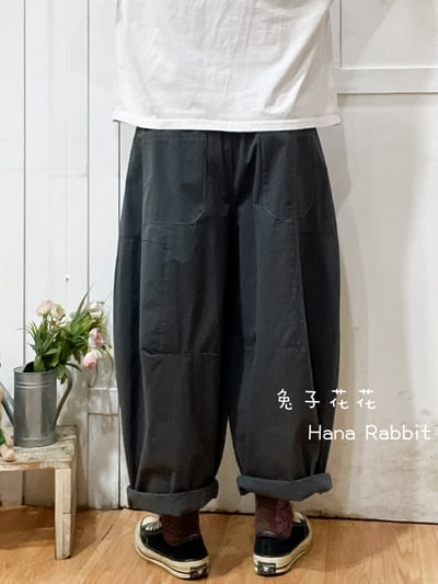 日系小布標棉麻南瓜造型褲(灰) 137653