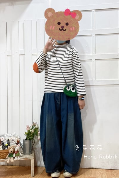 日系一字領條紋補丁棉質上衣(黑條) 133601