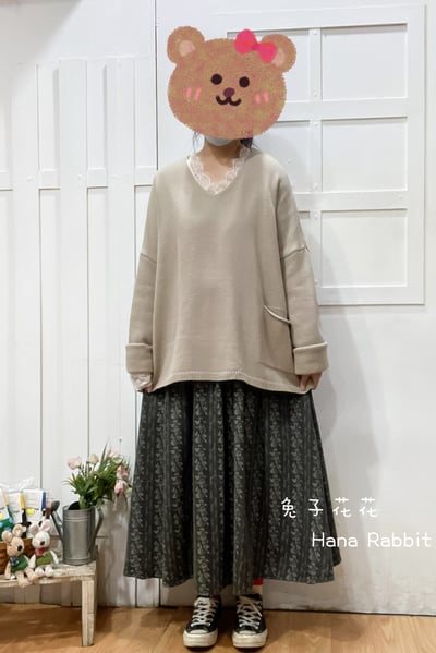 日系V領小口袋簡約針織毛衣(杏) 211081