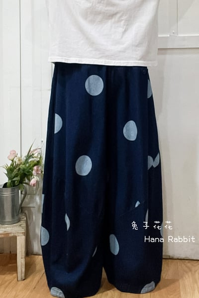 WE家慵懶波點剪裁造型褲(白點) 193633