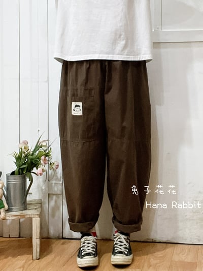 日系小布標棉麻老爺褲(咖啡) 136531