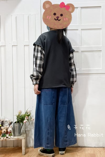 日系字母拚接格紋袖毛圈棉上衣(深灰) 150443