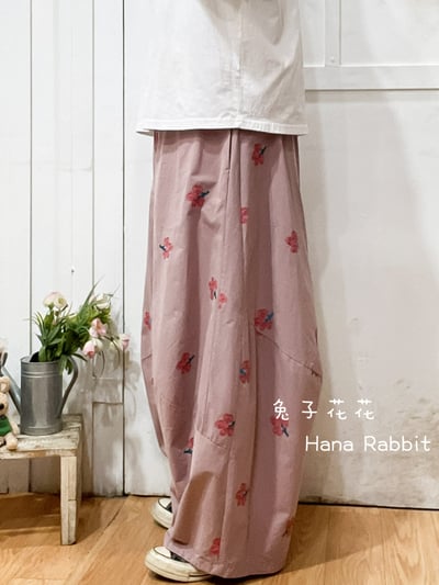 WE家慵懶刺繡花落地造型褲 173512