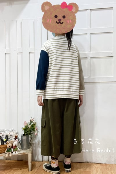 刺繡爆炸小女孩撞色重磅棉上衣(條紋) 211023