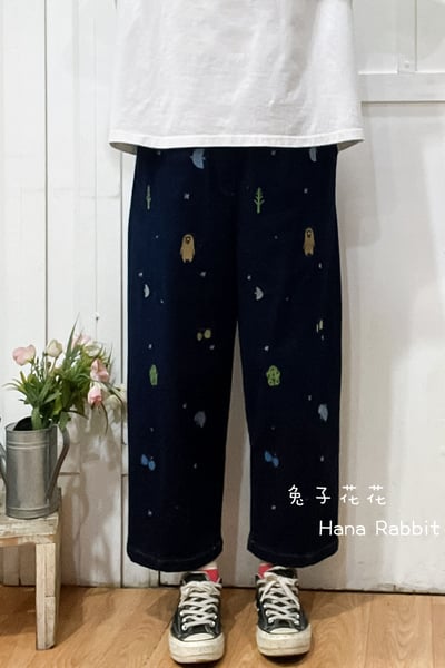 日系刺繡童趣內磨毛丹寧休閒褲 211021