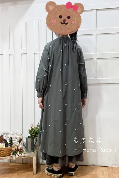 森系壓摺刺繡花開襟洋裝 195143