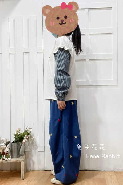 日系字母拚接格紋袖毛圈棉上衣(淺灰) 150442