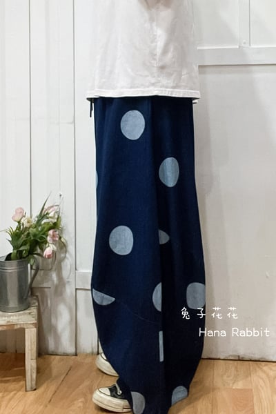 WE家慵懶波點剪裁造型褲(白點) 193632