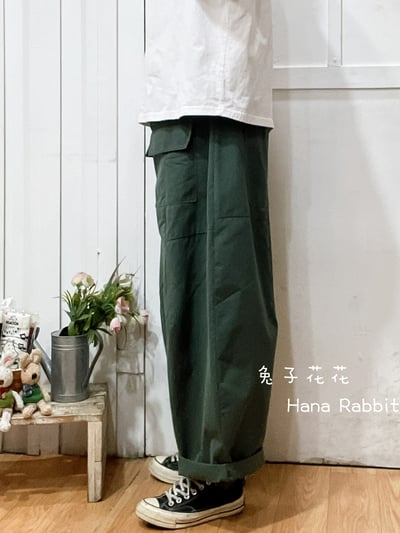 日系小布標棉麻南瓜造型褲(墨綠) 137652