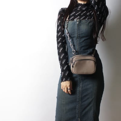 金屬真皮拉鍊造型小方包2