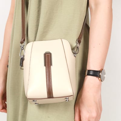 真皮車帶隨行小包5