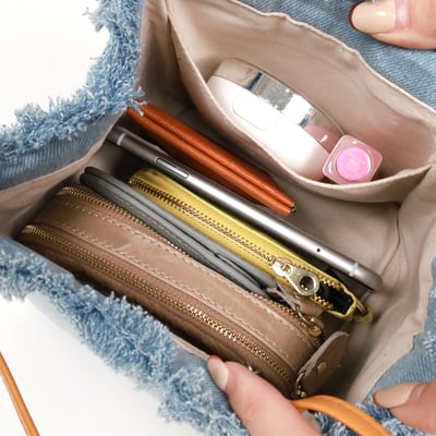 單寧牛奶盒真皮多用包-淺藍5