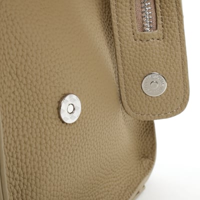 馬索多用真皮梯形包11