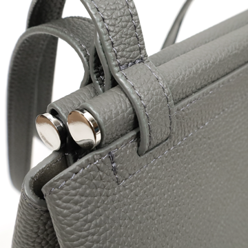 Urban Arc 真皮都會弧形肩背包3