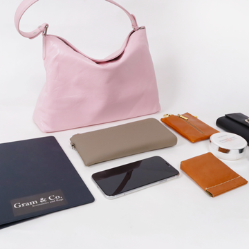 VegTa牛皮空氣雕塑軟包-雲白10