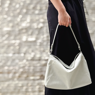 VegTa牛皮空氣雕塑軟包-泥灰15