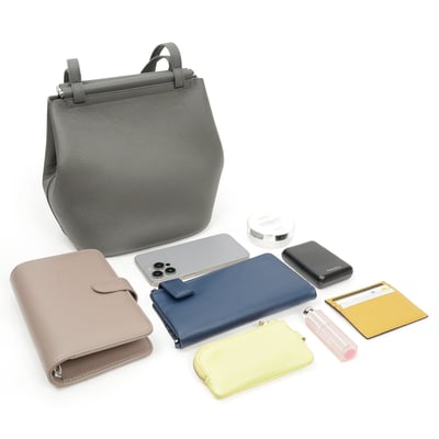 Urban Arc 真皮都會弧形肩背包4