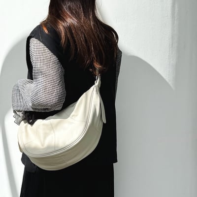 TRueSo 觸柔牛皮極軟經典牛角包-白色5