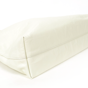 VegTa牛皮空氣雕塑軟包-雲白7