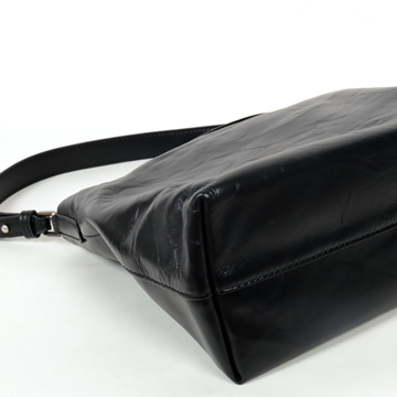 VegTa牛皮空氣雕塑軟包-墨黑6