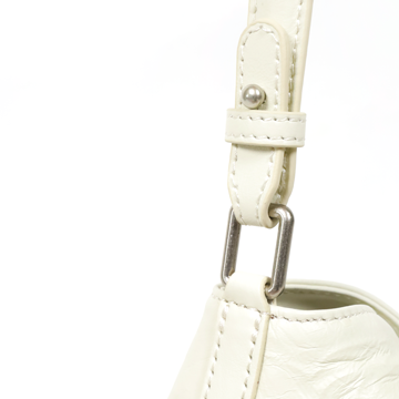 VegTa牛皮空氣雕塑軟包-雲白5