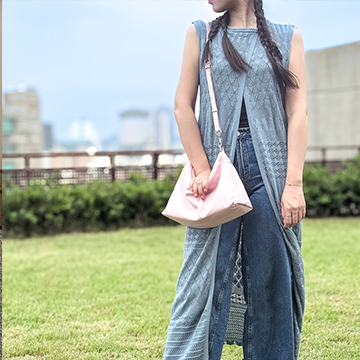 VegTa牛皮空氣雕塑軟包-霧粉10