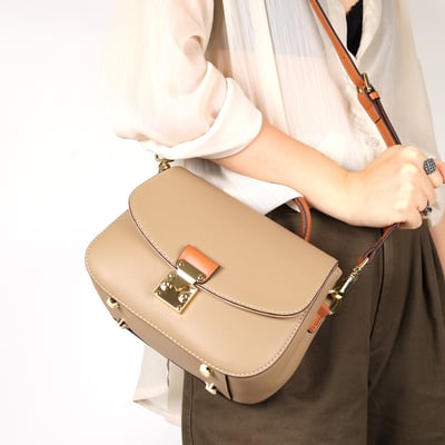 金扣真皮拚色提包2