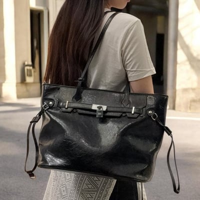 Voyage Lock 油蠟牛皮鎖釦托特包7