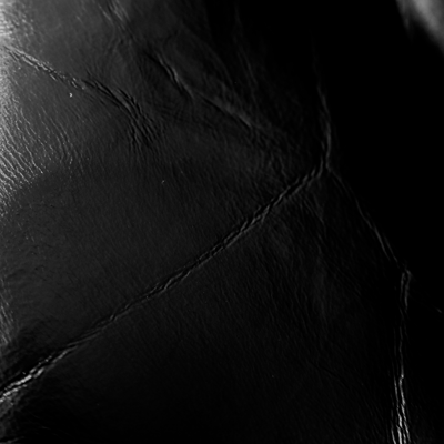 VegTa牛皮空氣雕塑軟包-墨黑8