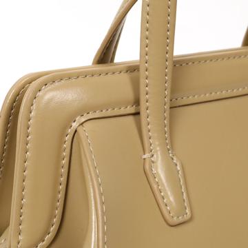 沙影真皮口金後揹包3