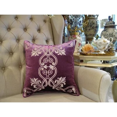 ★寶藏清倉★紫紅銀繡圖騰絲絨抱枕套2