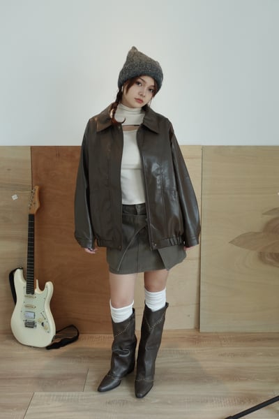 B06 擴形皮外套10