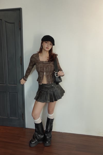 方領拉鍊釦帶上衣3