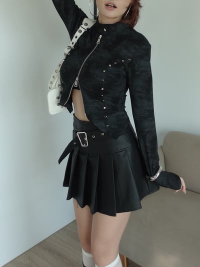 卯釘字母拉鍊上衣6