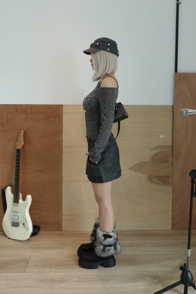 B04 皮帶釦印花上衣5