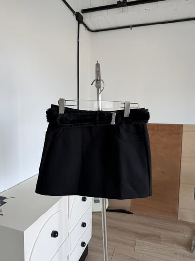 B09 毛毛皮帶短裙5