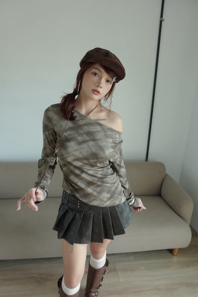 斜領格紋上衣 (1+1附項鍊)1