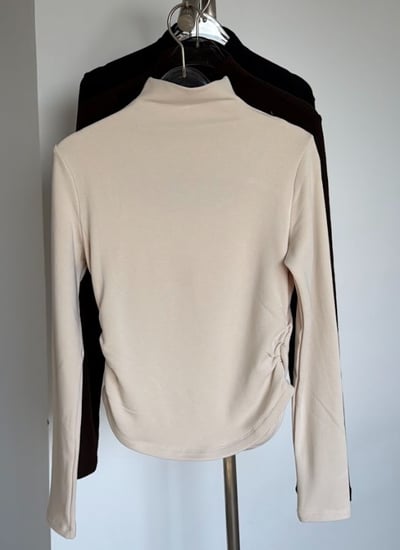 B05 設計感挖胸高領上衣13