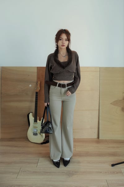 B12 瘦瘦腿牛仔喇叭褲(附皮帶)5