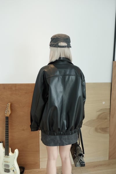 B06 擴形皮外套6