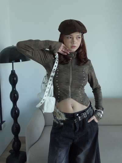 卯釘字母拉鍊上衣5