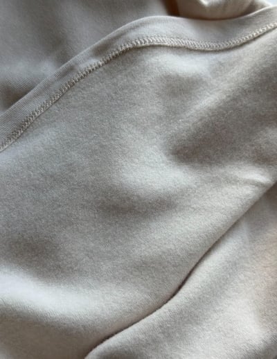 B05 設計感挖胸高領上衣10