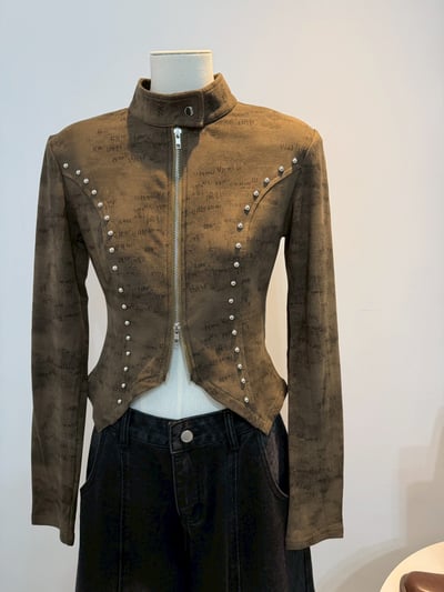 卯釘字母拉鍊上衣11