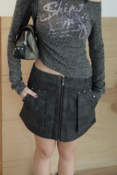 B18 朋克紋理釘釦皮裙5